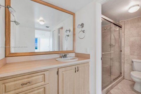 Copropriété à vendre à North Miami Beach, Floride: 2 chambres, 103.31 m2 № 2153870 - photo 29
