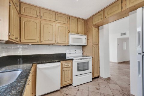 Condo à North Miami Beach, Floride, 2 chambres  № 2153870