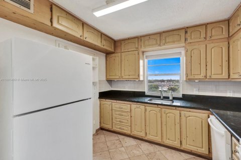 Copropriété à vendre à North Miami Beach, Floride: 2 chambres, 103.31 m2 № 2153870 - photo 3