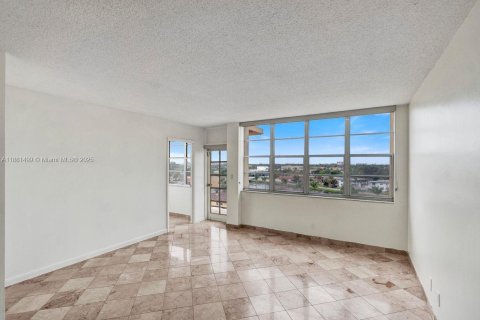 Copropriété à vendre à North Miami Beach, Floride: 2 chambres, 103.31 m2 № 2153870 - photo 8