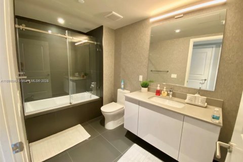 Купить кондоминиум в Майами, Флорида 54.63м2, № 2090730 - фото 5