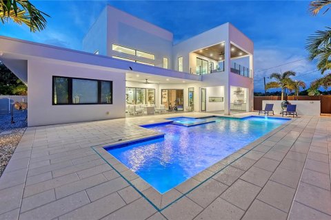 Villa ou maison à vendre à Sarasota, Floride: 4 chambres, 341.32 m2 № 2341789 - photo 17