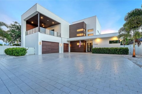 Villa ou maison à vendre à Sarasota, Floride: 4 chambres, 341.32 m2 № 2341789 - photo 3