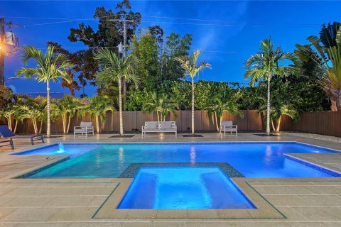 Villa ou maison à vendre à Sarasota, Floride: 4 chambres, 341.32 m2 № 2341789 - photo 21