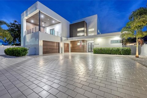 Villa ou maison à vendre à Sarasota, Floride: 4 chambres, 341.32 m2 № 2341789 - photo 4
