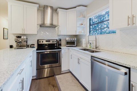Casa en venta en Saint Petersburg, Florida, 3 dormitorios, 192.87 m2 № 1681037 - foto 12