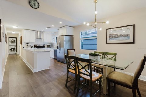 Casa en venta en Saint Petersburg, Florida, 3 dormitorios, 192.87 m2 № 1681037 - foto 10
