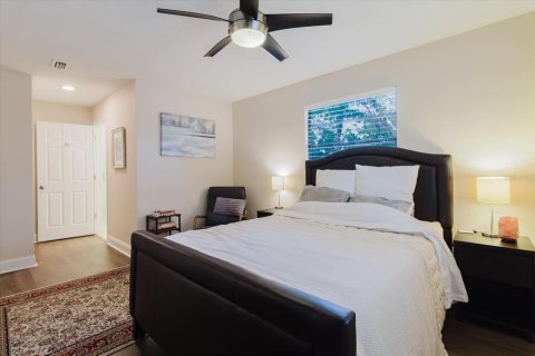 Casa en venta en Saint Petersburg, Florida, 3 dormitorios, 192.87 m2 № 1681037 - foto 24