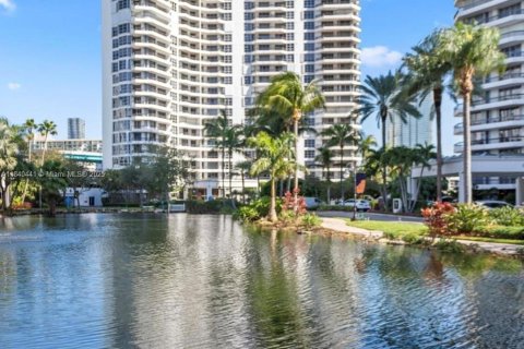 Copropriété à vendre à Aventura, Floride: 2 chambres, 126.44 m2 № 1830388 - photo 27