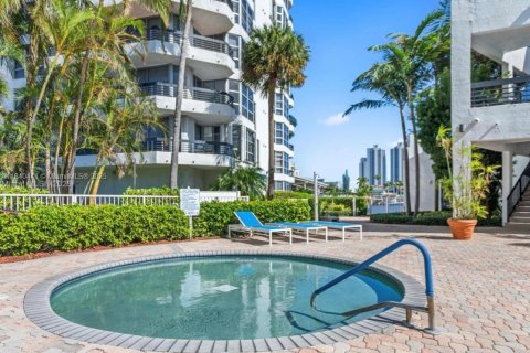 Copropriété à vendre à Aventura, Floride: 2 chambres, 126.44 m2 № 1830388 - photo 25