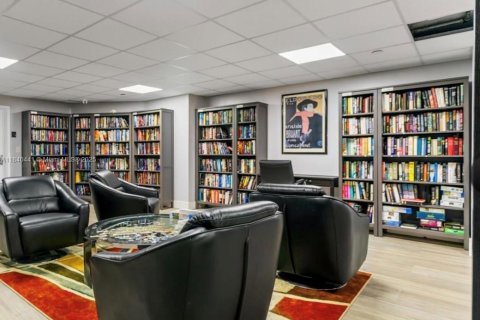 Copropriété à vendre à Aventura, Floride: 2 chambres, 126.44 m2 № 1830388 - photo 22