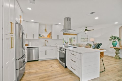 House in Miramar Beach, Florida 3 bedrooms, 152.36 sq.m. № 562420 - photo 1