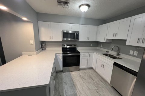 Villa ou maison à louer à Orlando, Floride: 3 chambres, 108.88 m2 № 2396839 - photo 8