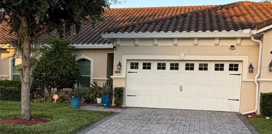 Casa en Kissimmee, Florida 3 dormitorios, 170.75 m2 № 2221253
