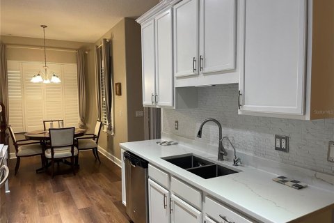 Villa ou maison à vendre à Kissimmee, Floride: 3 chambres, 170.75 m2 № 2221253 - photo 13
