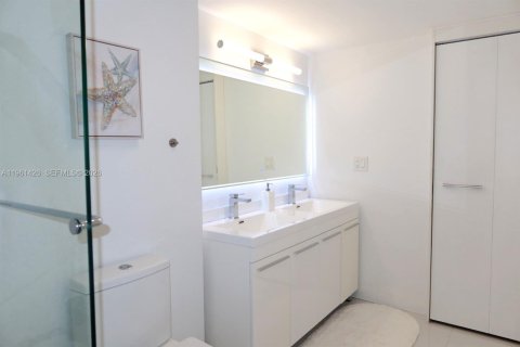 Купить кондоминиум в Авентура, Флорида 2 спальни, 105.72м2, № 2025413 - фото 17
