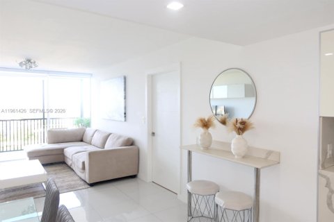 Купить кондоминиум в Авентура, Флорида 2 спальни, 105.72м2, № 2025413 - фото 3