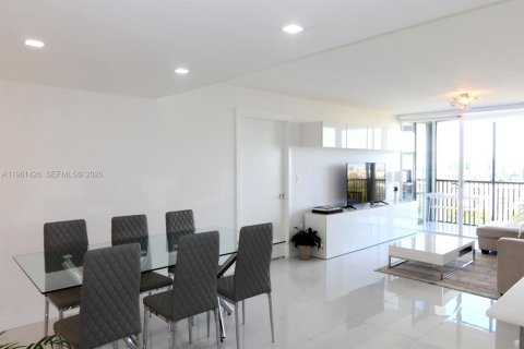 Купить кондоминиум в Авентура, Флорида 2 спальни, 105.72м2, № 2025413 - фото 8