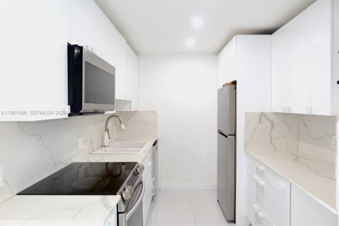 Купить кондоминиум в Авентура, Флорида 2 спальни, 105.72м2, № 2025413 - фото 13