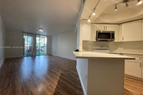 Condominio en alquiler en Doral, Florida, 1 dormitorio, 75.25 m2 № 2049783 - foto 3