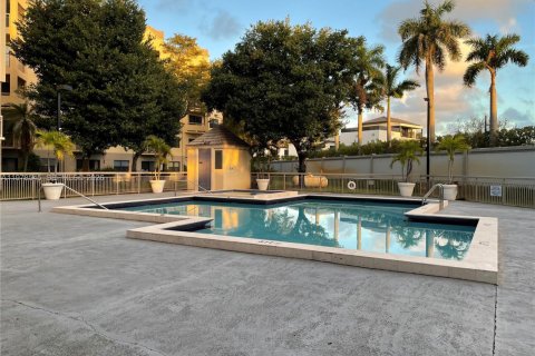 Condominio en alquiler en Doral, Florida, 1 dormitorio, 75.25 m2 № 2049783 - foto 15