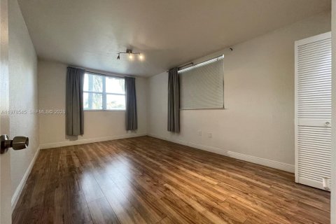 Condominio en alquiler en Doral, Florida, 1 dormitorio, 75.25 m2 № 2049783 - foto 11
