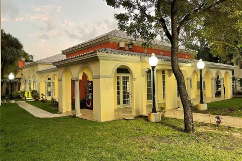 Condominio en alquiler en Doral, Florida, 1 dormitorio, 75.25 m2 № 2049783 - foto 17