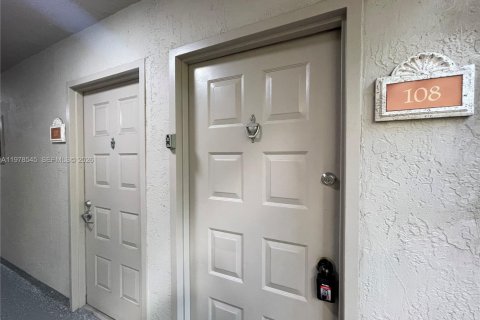 Condominio en alquiler en Doral, Florida, 1 dormitorio, 75.25 m2 № 2049783 - foto 14