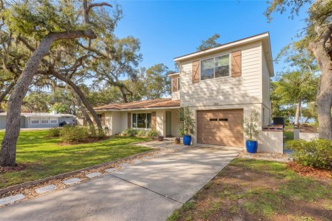 House in Palm Harbor, Florida 3 bedrooms, 184.6 sq.m. № 2400055 - photo 3