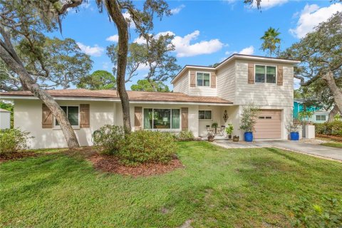 House in Palm Harbor, Florida 3 bedrooms, 184.6 sq.m. № 2400055 - photo 8
