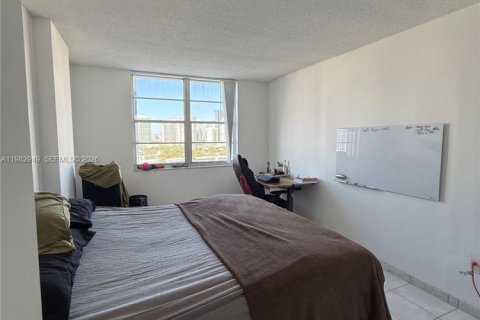 Снять в аренду квартиру в Санни-Айлс-Бич, Флорида 125.42м2, № 2048170 - фото 15