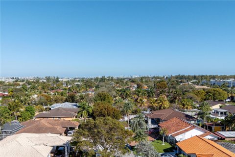 Casa en venta en Doral, Florida, 5 dormitorios, 392.7 m2 № 2036053 - foto 13