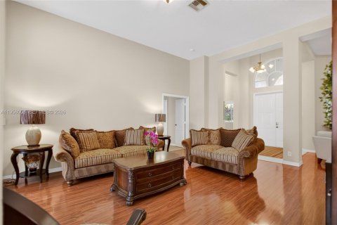 House in Pembroke Pines, Florida 5 bedrooms, 263.29 sq.m. № 2017470 - photo 20