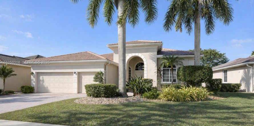 House in Pembroke Pines, Florida 5 bedrooms, 263.29 sq.m. № 2017470
