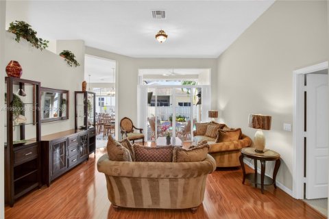 House in Pembroke Pines, Florida 5 bedrooms, 263.29 sq.m. № 2017470 - photo 17