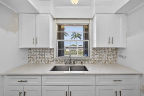 Condo in West Palm Beach, Florida, 2 bedrooms № 2181055