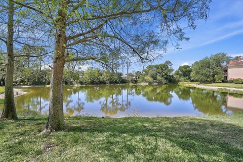 Condo in Sarasota, Florida, 1 bedroom  № 2218303 - photo 23
