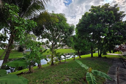 House in Margate, Florida 2 bedrooms, 98.57 sq.m. № 2294283 - photo 29