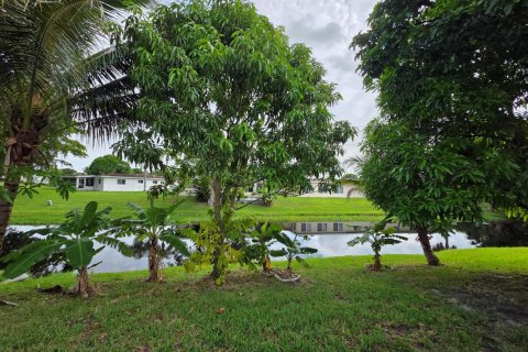 House in Margate, Florida 2 bedrooms, 98.57 sq.m. № 2294283 - photo 28