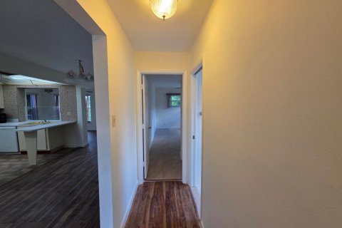 House in Margate, Florida 2 bedrooms, 98.57 sq.m. № 2294283 - photo 15