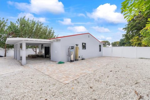 Снять в аренду виллу или дом в Холливуд, Флорида 2 спальни, 86.58м2, № 1990386 - фото 27