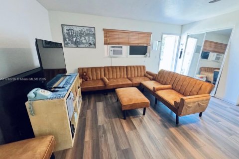 Immobilier commercial à vendre à Davie, Floride: 329.9 m2 № 2022497 - photo 17