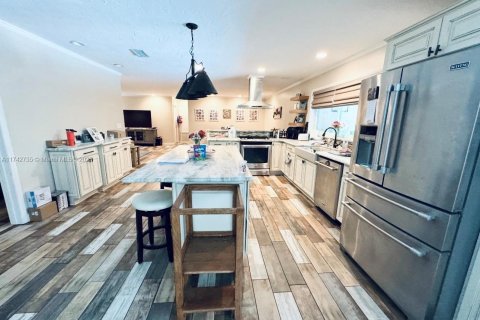 Immobilier commercial à vendre à Davie, Floride: 329.9 m2 № 2022497 - photo 24