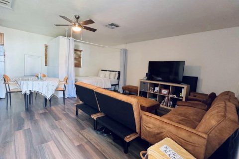 Immobilier commercial à vendre à Davie, Floride: 329.9 m2 № 2022497 - photo 18