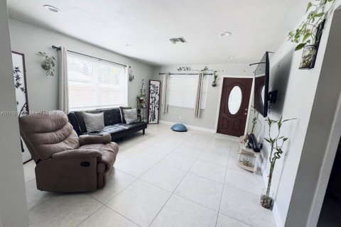 Immobilier commercial à vendre à Davie, Floride: 329.9 m2 № 2022497 - photo 8