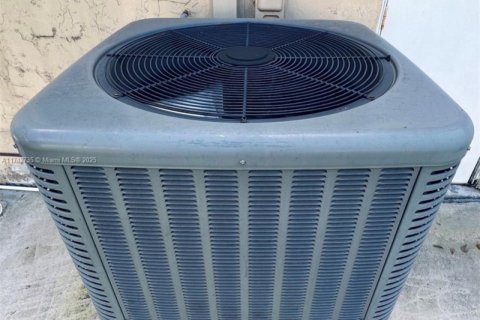 Immobilier commercial à vendre à Davie, Floride: 329.9 m2 № 2022497 - photo 22