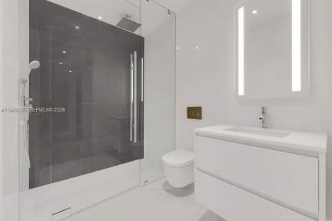 Condominio en venta en Miami, Florida, 4 dormitorios, 298.59 m2 № 2023871 - foto 14