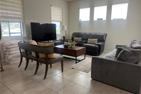 Casa en alquiler en Kissimmee, Florida, 3 dormitorios, 143.07 m2 № 2147492 - foto 5