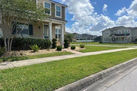 Casa en alquiler en Kissimmee, Florida, 3 dormitorios, 143.07 m2 № 2147492 - foto 2