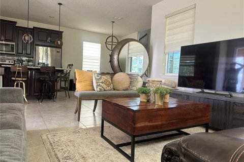 Casa en alquiler en Kissimmee, Florida, 3 dormitorios, 143.07 m2 № 2147492 - foto 10